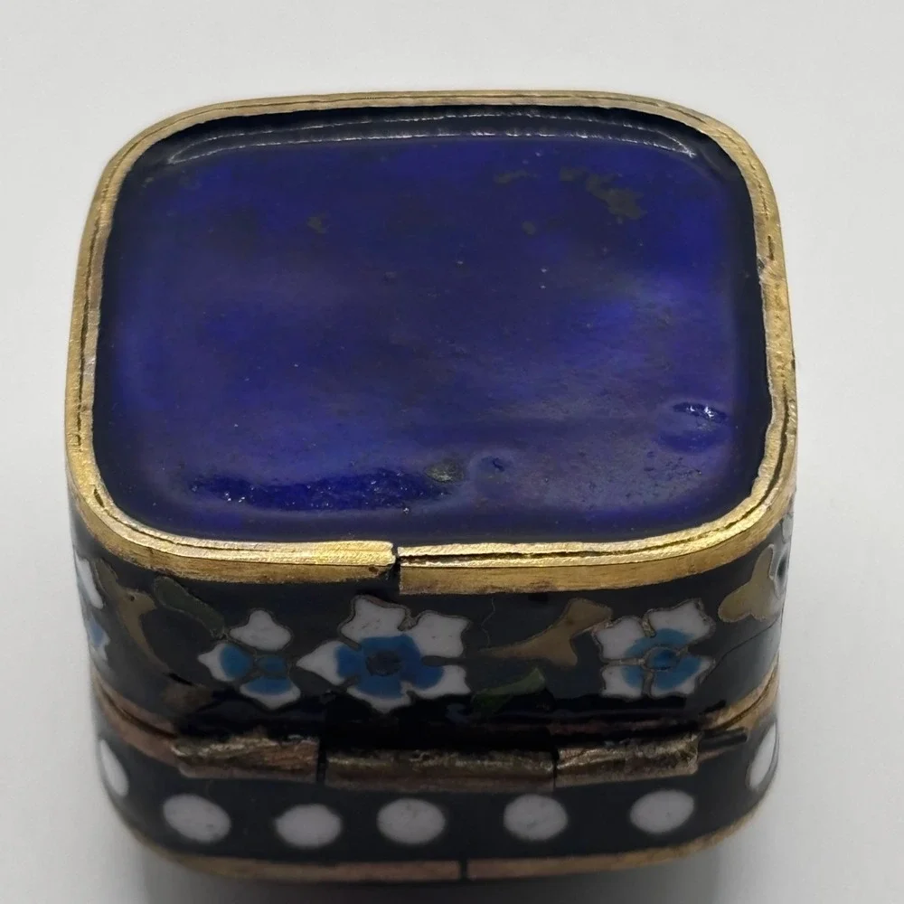 Vintage Cloisonné Multicolor Enamel Gold tone Trinket Pill Box 1.25